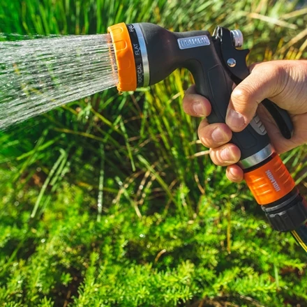 Csatlakozók, tömlővégek, öntözőpisztolyok, szűrők