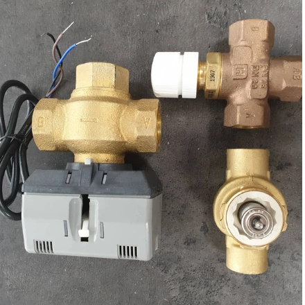 Keverőszelepek, váltószelep, zónaszelep